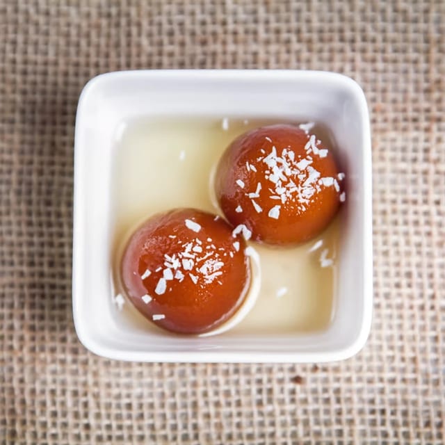 Gulab Jamoon (3 Pieces).